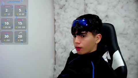 Snapshot of kiss_whitee chatting on 29, 11, 2025 kiss_whitee online show from 29, 11, 2025