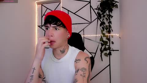 Snapshot of kiss_whitee chatting on 18, 5, 2026 kiss_whitee online show from 18, 5, 2026