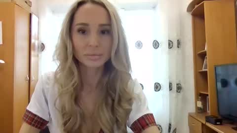 kissandbelle online show from 19, 11, 2025