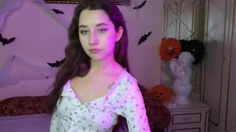Snapshot of kisses_eva chatting on 19, 10, 2025 Hot Eva online show from 19, 10, 2025
