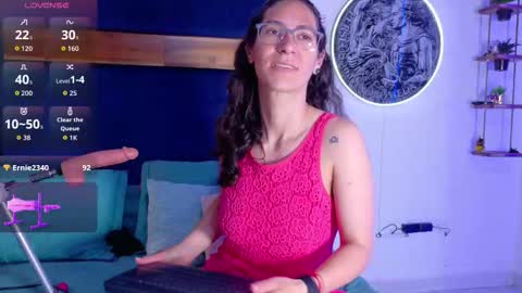 Kissing Company online show from 25, 11, 2025