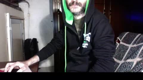 Snapshot of kissofbanned1983 chatting on 1, 12, 2025 kissofbanned1983 online show from 1, 12, 2025