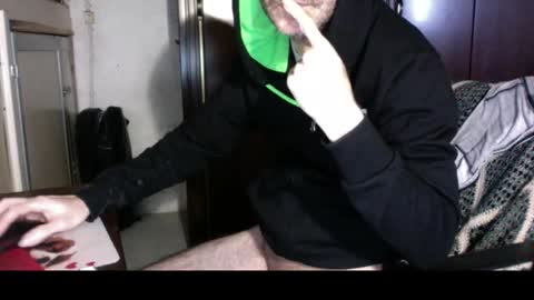 Snapshot of kissofbanned1983 chatting on 14, 12, 2025 kissofbanned1983 online show from 14, 12, 2025