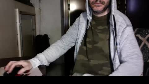 Snapshot of kissofbanned1983 chatting on 20, 12, 2025 kissofbanned1983 online show from 20, 12, 2025