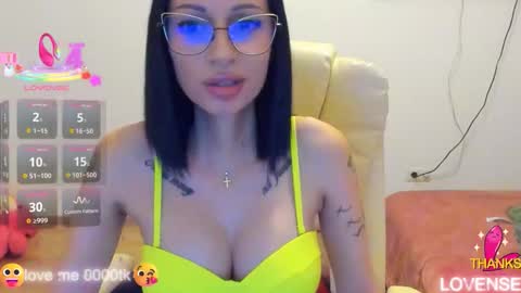 Snapshot of kisssnicol chatting on 26, 10, 2025 kisssnicol online show from 26, 10, 2025