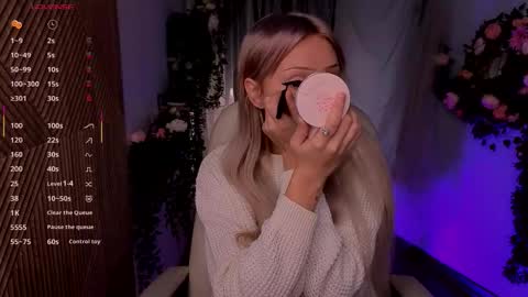 Snapshot of kitten_murray chatting on 19, 11, 2025 barbara online show from 19, 11, 2025