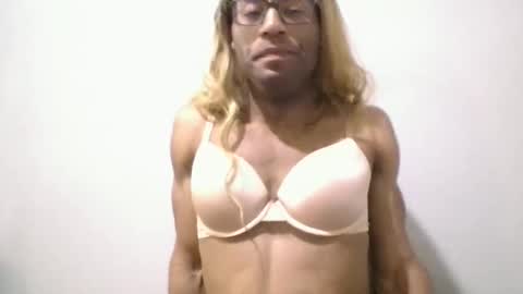 Snapshot of kittencrown chatting on 11, 3, 2026 bambi online show from 11, 3, 2026