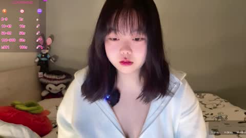 Snapshot of kittenfishing chatting on 30, 10, 2025 kit online show from 30, 10, 2025