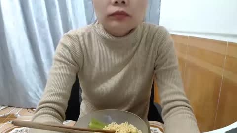 Snapshot of kitti_baby2x chatting on 6, 11, 2025 kitti_baby2x online show from 6, 11, 2025