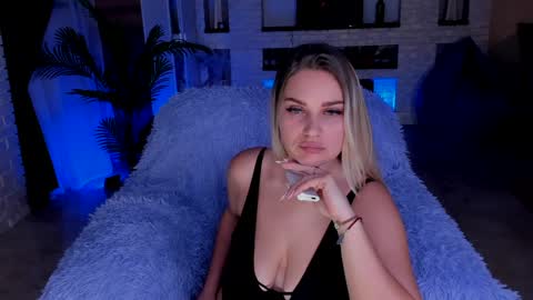 Snapshot of kittiliza chatting on 10, 1, 2025 kittiliza online show from 10, 1, 2025