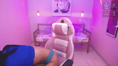 Snapshot of kitty1_xx_ chatting on 23, 6, 2026 PVT 12TK 02PM - 9PM COLOMBIA online show from 23, 6, 2026