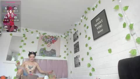  KITTY online show from 12, 11, 2025