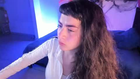 Snapshot of kitty__chs chatting on 4, 11, 2025 kitty__chs online show from 4, 11, 2025