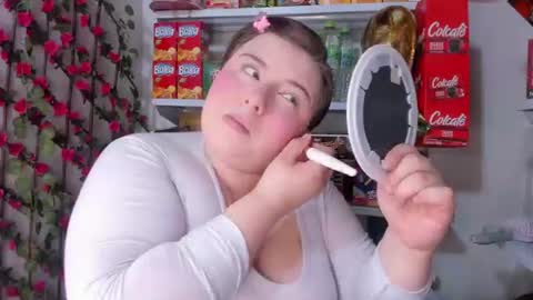 Snapshot of kitty__pinnk chatting on 19, 6, 2026 KAROL online show from 19, 6, 2026