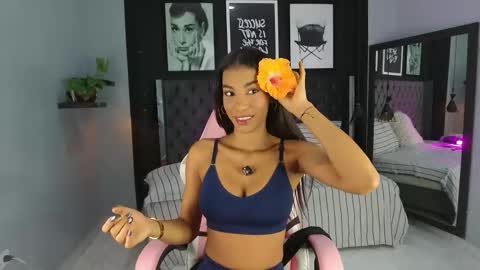 Snapshot of kitty_collins_ chatting on 24, 10, 2025 Kitty online show from 24, 10, 2025