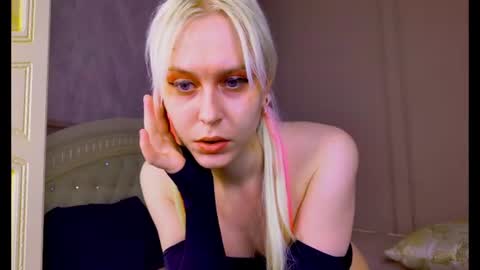 Evelyn online show from 18, 6, 2026