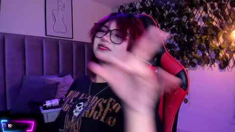 Snapshot of kitty_gang chatting on 20, 11, 2025 Camila online show from 20, 11, 2025