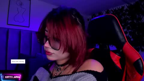 Snapshot of kitty_gang chatting on 16, 12, 2025 Camila online show from 16, 12, 2025