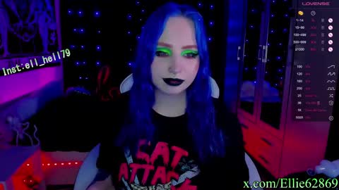 Hey  Im Ellie  if you like me and like my show give me a thumbs up hehe online show from 9, 3, 2025