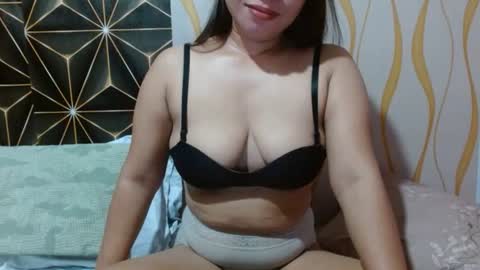 Snapshot of kitty_kheira chatting on 27, 6, 2026 Kheira online show from 27, 6, 2026