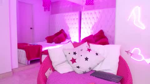 Snapshot of kitty_madness chatting on 3, 12, 2025 KITTY online show from 3, 12, 2025