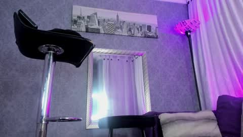 Kendall Saray   online show from 5, 3, 2025