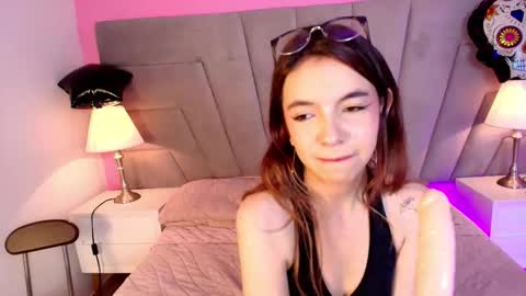 Snapshot of kittybloom_ chatting on 24, 10, 2025 Kitty online show from 24, 10, 2025