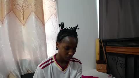 Snapshot of kittyfay_ chatting on 27, 4, 2026 Fay online show from 27, 4, 2026
