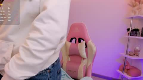 Snapshot of kittyfeet2 chatting on 27, 7, 2026 kitty online show from 27, 7, 2026