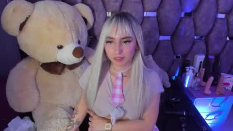 kittylovely  online show from 7, 3, 2025