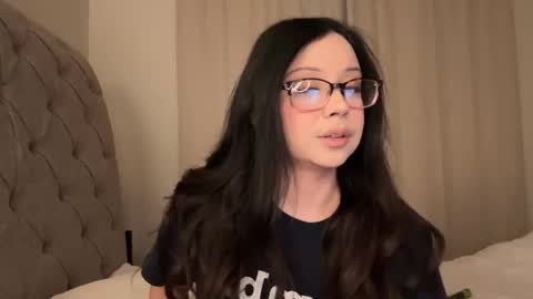 mia online show from 13, 1, 2025