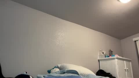 Snapshot of kittypurr79 chatting on 18, 10, 2025 kittypurr79 online show from 18, 10, 2025