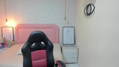 Snapshot of kittytimberlake chatting on 3, 10, 2025 K I T T Y online show from 3, 10, 2025