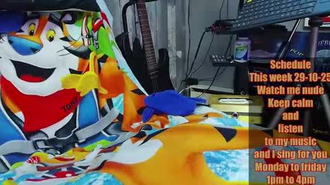 Snapshot of kiveuxmakeu chatting on 2, 10, 2025 kiveuxmakeu online show from 2, 10, 2025