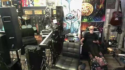 kiveuxmakeu online show from 9, 11, 2025