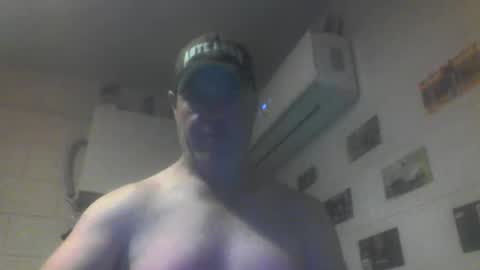 Snapshot of kiwiguy19773 chatting on 1, 5, 2026 kiwiguy19773 online show from 1, 5, 2026