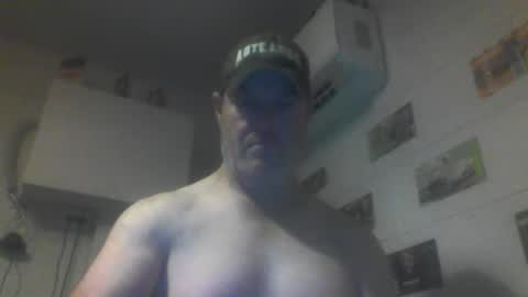 Snapshot of kiwiguy19773 chatting on 14, 5, 2026 kiwiguy19773 online show from 14, 5, 2026