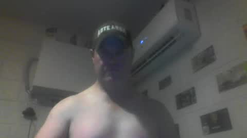 Snapshot of kiwiguy19773 chatting on 19, 5, 2026 kiwiguy19773 online show from 19, 5, 2026