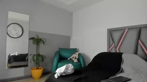 klariz09 online show from 18, 9, 2025