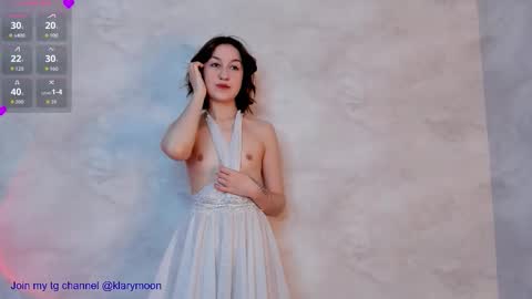 Snapshot of klary_moon chatting on 2, 10, 2025 Lisa online show from 2, 10, 2025