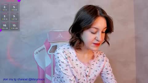 Snapshot of klary_moon chatting on 10, 10, 2025 Lisa online show from 10, 10, 2025