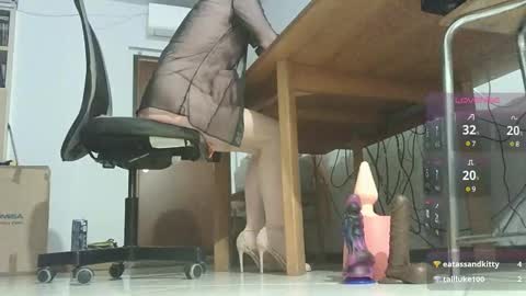 Klaudia online show from 27, 12, 2024