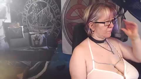 Snapshot of kleiner_teufel chatting on 17, 6, 2026 Michelle online show from 17, 6, 2026