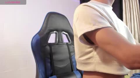 Snapshot of kleo_helenos chatting on 27, 11, 2025 KLEO online show from 27, 11, 2025