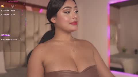 Snapshot of kleverly_manson1 chatting on 5, 12, 2025 online show from 5, 12, 2025