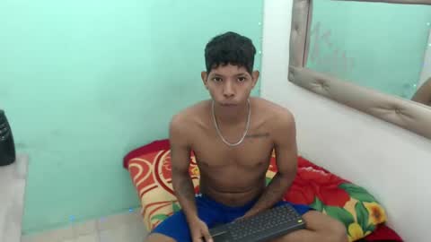 Snapshot of kloe_matias chatting on 22, 10, 2025 kloe matias online show from 22, 10, 2025