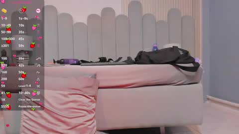 Kloe  Valkova online show from 8, 3, 2025