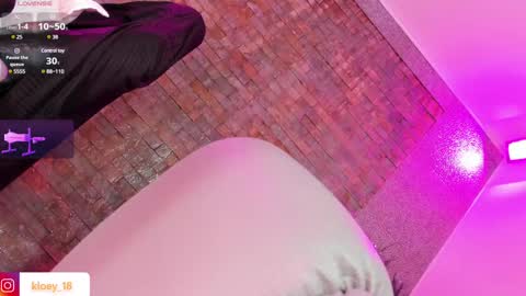 Snapshot of kloey_hoot chatting on 30, 1, 2025 Kloey online show from 30, 1, 2025