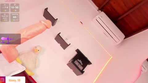 Snapshot of kloey_hoot chatting on 23, 2, 2025 Kloey online show from 23, 2, 2025