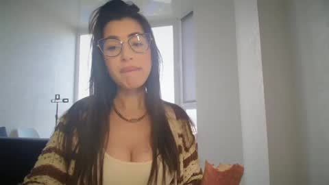 Snapshot of klover_kissu chatting on 12, 3, 2025 Klover online show from 12, 3, 2025